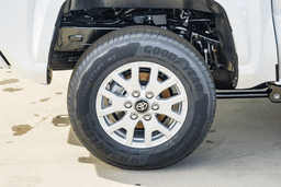 Toyota Tacoma 2WD SR5 Double Cab 5' Bed AT (Natl) 2026