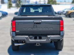 Toyota Tacoma 2WD SR5 Double Cab 6' Bed AT (Natl) 2026