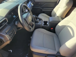 Toyota Tacoma 2WD SR5 Double Cab 6' Bed AT (Natl) 2026