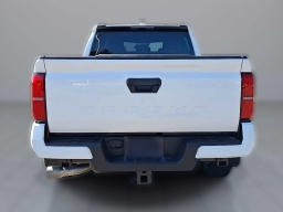 Toyota Tacoma 2WD SR5 Double Cab 6' Bed AT (Natl) 2026