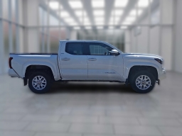 Toyota Tacoma 2WD SR5 Double Cab 6' Bed AT (Natl) 2026
