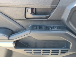 Toyota Tacoma 2WD SR5 Double Cab 6' Bed AT (Natl) 2026