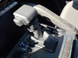 Toyota Tacoma 2WD SR5 Double Cab 6' Bed AT (Natl) 2026