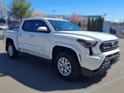 Toyota Tacoma 2WD SR5 Double Cab 6' Bed AT (Natl) 2026