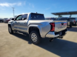 Toyota Tacoma 2WD SR5 Double Cab 6' Bed AT (Natl) 2026