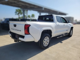 Toyota Tacoma 2WD SR5 Double Cab 6' Bed AT (Natl) 2026