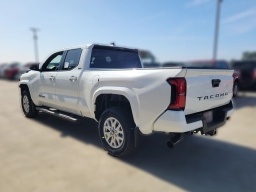 Toyota Tacoma 2WD SR5 Double Cab 6' Bed AT (Natl) 2026