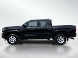 Toyota Tacoma 2WD SR5 Double Cab 5' Bed AT (Natl) 2026