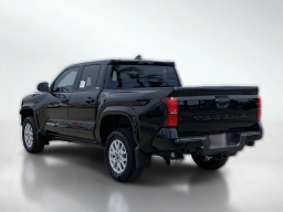 Toyota Tacoma 2WD SR5 Double Cab 5' Bed AT (Natl) 2026