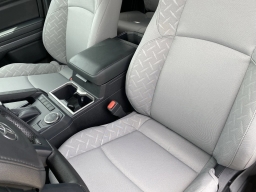 Toyota Tacoma 2WD SR5 Double Cab 5' Bed AT (Natl) 2026