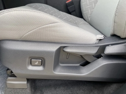 Toyota Tacoma 2WD SR5 Double Cab 5' Bed AT (Natl) 2026