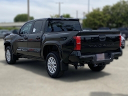 Toyota Tacoma 2WD SR5 Double Cab 5' Bed AT (Natl) 2026