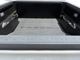 Toyota Tacoma 2WD SR5 Double Cab 6' Bed AT (Natl) 2026