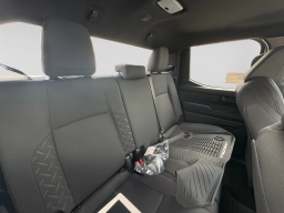 Toyota Tacoma 2WD SR5 Double Cab 6' Bed AT (Natl) 2026