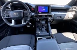 Toyota Tacoma 2WD SR5 Double Cab 6' Bed AT (Natl) 2026