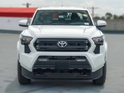 Toyota Tacoma 2WD SR5 Double Cab 5' Bed AT (Natl) 2026