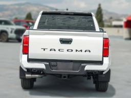 Toyota Tacoma 2WD SR5 Double Cab 5' Bed AT (Natl) 2026
