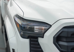 Toyota Tacoma 2WD SR5 Double Cab 5' Bed AT (Natl) 2026