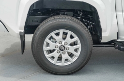 Toyota Tacoma 2WD SR5 Double Cab 5' Bed AT (Natl) 2026