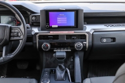 Toyota Tacoma 2WD SR5 Double Cab 5' Bed AT (Natl) 2026