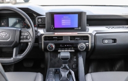 Toyota Tacoma 2WD SR5 Double Cab 5' Bed AT (Natl) 2026