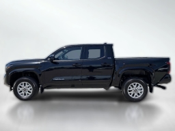 Toyota Tacoma 2WD SR5 Double Cab 5' Bed AT (Natl) 2026