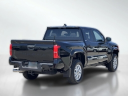 Toyota Tacoma 2WD SR5 Double Cab 5' Bed AT (Natl) 2026