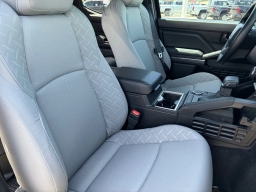 Toyota Tacoma 2WD SR5 Double Cab 5' Bed AT (Natl) 2026