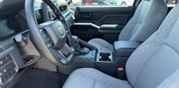 Toyota Tacoma 2WD SR5 Double Cab 5' Bed AT (Natl) 2026