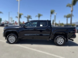 Toyota Tacoma 2WD SR5 Double Cab 5' Bed AT (Natl) 2026