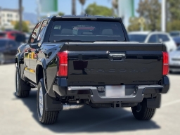 Toyota Tacoma 2WD SR5 Double Cab 5' Bed AT (Natl) 2026
