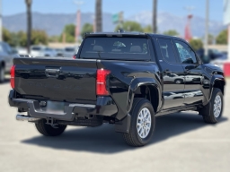 Toyota Tacoma 2WD SR5 Double Cab 5' Bed AT (Natl) 2026