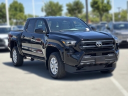 Toyota Tacoma 2WD SR5 Double Cab 5' Bed AT (Natl) 2026