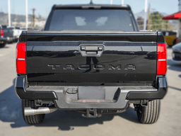 Toyota Tacoma 2WD SR5 Double Cab 5' Bed AT (Natl) 2026