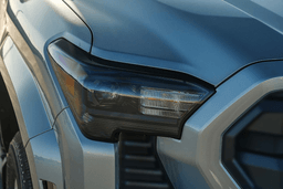 Toyota Tacoma 2WD SR5 Double Cab 5' Bed AT (Natl) 2026