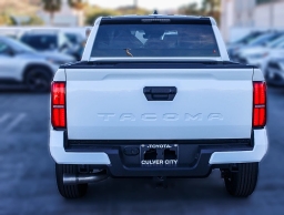 Toyota Tacoma 2WD SR5 Double Cab 6' Bed AT (Natl) 2026
