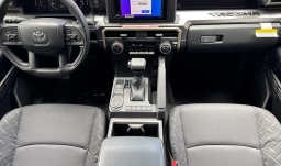 Toyota Tacoma 2WD SR5 Double Cab 6' Bed AT (Natl) 2026