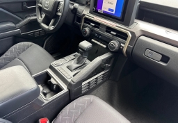 Toyota Tacoma 2WD SR5 Double Cab 6' Bed AT (Natl) 2026