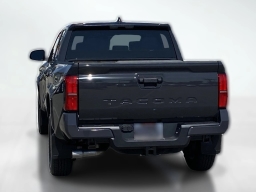 Toyota Tacoma 2WD SR5 Double Cab 6' Bed AT (Natl) 2026