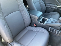 Toyota Tacoma 2WD SR5 Double Cab 6' Bed AT (Natl) 2026