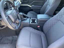 Toyota Tacoma 2WD SR5 Double Cab 6' Bed AT (Natl) 2026
