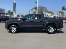 Toyota Tacoma 2WD SR5 Double Cab 6' Bed AT (Natl) 2026