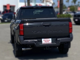 Toyota Tacoma 2WD SR5 Double Cab 6' Bed AT (Natl) 2026