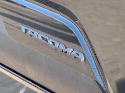 Toyota Tacoma 4WD TRD Sport Double Cab 5' Bed AT (Natl) 2026