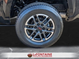 Toyota Tacoma 4WD TRD Sport Double Cab 5' Bed AT (Natl) 2026