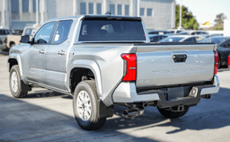 Toyota Tacoma 4WD SR5 Double Cab 5' Bed AT (Natl) 2026