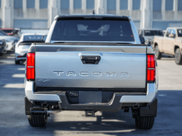 Toyota Tacoma 4WD SR5 Double Cab 5' Bed AT (Natl) 2026