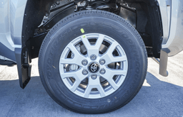 Toyota Tacoma 4WD SR5 Double Cab 5' Bed AT (Natl) 2026