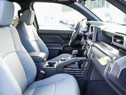 Toyota Tacoma 4WD SR5 Double Cab 5' Bed AT (Natl) 2026