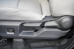 Toyota Tacoma 4WD SR5 Double Cab 5' Bed AT (Natl) 2026